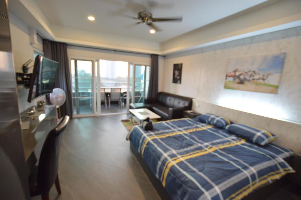 Villa Germania Jomtien Beach Exterior foto