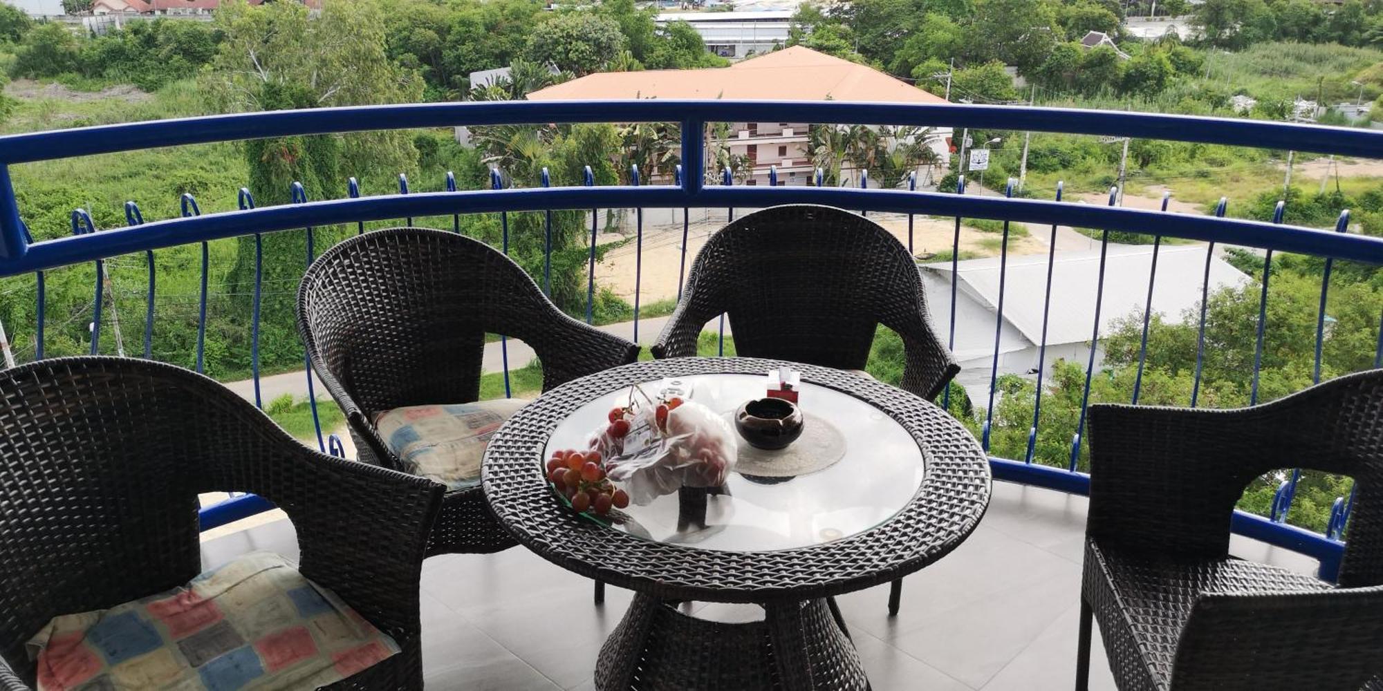 Villa Germania Jomtien Beach Exterior foto